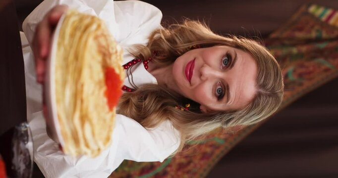 Larisa Sladkova yalangoch fotosuratlar