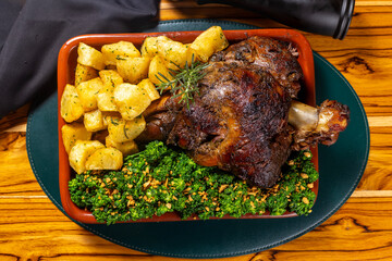 Pork leg with vegetables