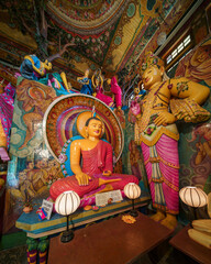 09.01.25. Sri Lanka, Colombo. Famous tourist attraction Gangaramaya Buddhist Temple, Amazing colorful giant statues.