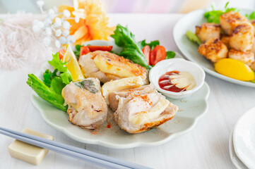 鶏むね肉とチーズの包み焼き