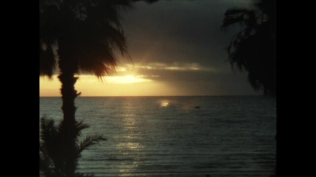Sonoran Sunset 1968 - Time lapse video of the sun setting on the Gulf of California, near Guaymas in the Mexican state of Sonora, 1968.