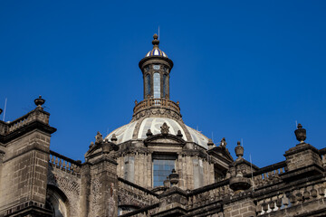 Obraz premium Detail of the beautiful architecture of the Metropolitan Cathedral in Mexico city.