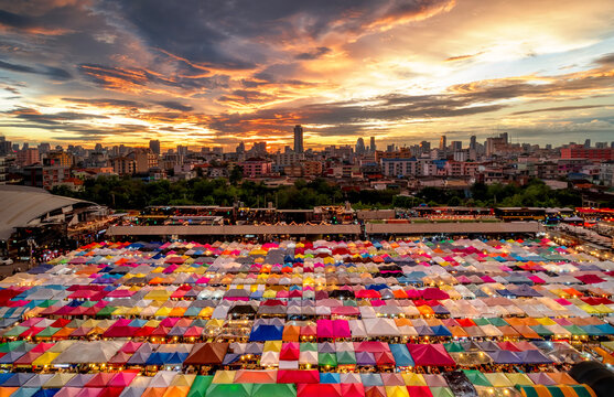 train night market Ratchada