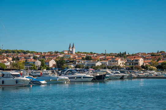Der Ort Medulin und der Hafen, Kroatien, Istrien