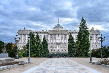 Fototapeta premium Symmetric view of the exterior architecture of the Royal Palace, Madrid, Spain