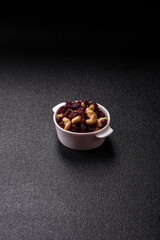 Mixture of roasted cashews and dried cranberries