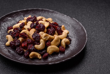 Mixture of roasted cashews and dried cranberries