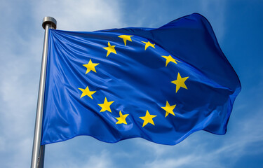 Una bandera azul de la Unión Europea con estrellas amarillas.
