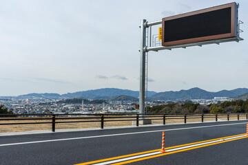 国道23号 名豊道路 蒲郡バイパスの稼働前の電光掲示板の風景