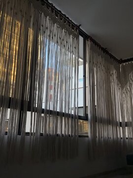 Peaceful urtains and windoq