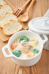 クリームシチュー - 温かい家庭料理のイメージ