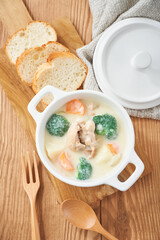 クリームシチュー - 温かい家庭料理のイメージ