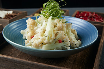 Blanched cauliflower with rice pepper