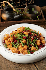 Spicy stir-fried cowpea palm treasure (chicken cartilage and chicken metacarpal bone)