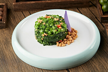 Pickled yellow with chopped kale