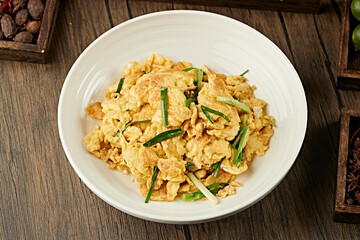 Stir-fried chives and eggs