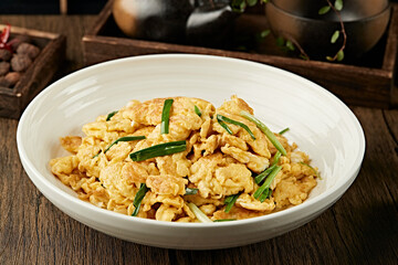 Stir-fried chives and eggs