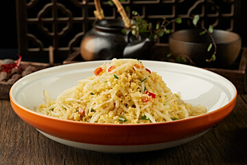 Millet and golden rice mixed with potato shreds (millet rice and potato shreds)