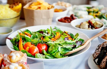 salad with chicken and vegetables