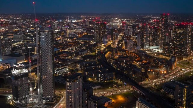 Timelapse of Manchester City Skyline at Dusk