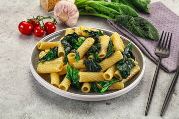 Italian cuisine - tortiglioni with spinach