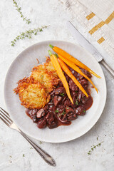 Kartoffelpuffer mit Geschnetzeltem vegan