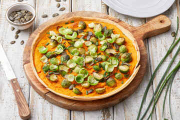 Kürbis-Quiche mit Rosenkohl