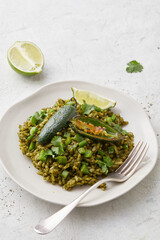 Grüner Reis Arroz Verde