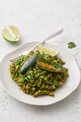 Grüner Reis Arroz Verde