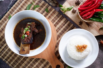 Sup Konro is a typical Indonesian beef rib soup dish originating from the Bugis and Makassar traditions. This soup is usually made with beef or beef ribs 01