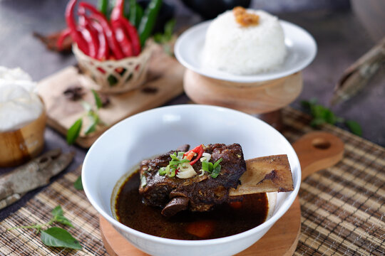 Sup Konro is a typical Indonesian beef rib soup dish originating from the Bugis and Makassar traditions. This soup is usually made with beef or beef ribs 03