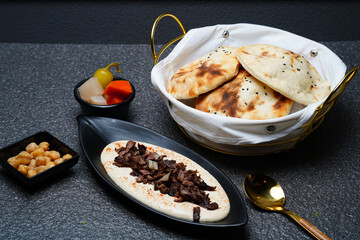 Authentic Arabic Cuisine – Traditional Middle Eastern Dishes, Delicious Kebabs, Shawarma, Mezze, Hummus, Falafel, Baklava, Kunafa, Mandi, Kabsa, Exotic Spices, Halal Food & Arabian Flavors