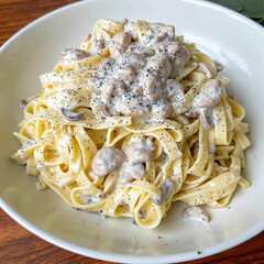 Creamy Chicken and Mushroom Pasta