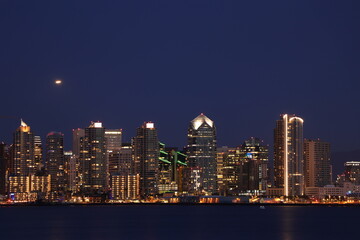 Fototapeta premium San Diego skyline at night