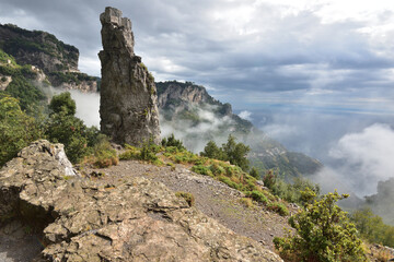 Path of the Gods or Sentiero Degli Dei over the clouds, Agerola, Kampania, Neapol, Italy