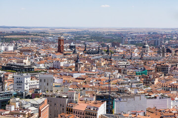 Breathtaking rooftop in Madrid with a glass floor, offering a panoramic view of the city from above. A thrilling experience blending urban beauty, height, and adrenaline in the Spanish capital.