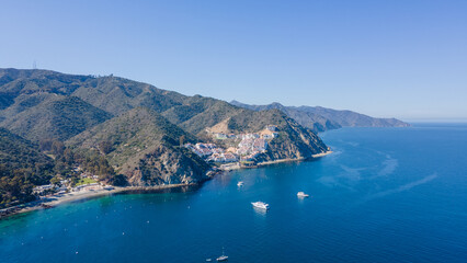 Explore stunning photos of Hamilton Cove, Catalina Island, featuring scenic coastlines, turquoise waters, and beautiful Mediterranean-style villas.