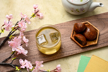 春の和菓子とお茶