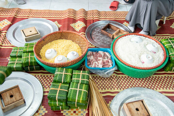 Pack banh chung on this Tet holiday
Vietnamese Tet
Happy New Year
