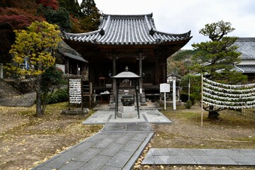 Fototapeta premium 姫路の日本一の布袋さんがある夢前七福神第一番札所の通宝山弥勒寺の布袋さん
