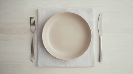 ナチュラルな木製テーブルに並べられたシンプルなテーブルセッティング | Simple Table Setting on a Natural Wooden Table