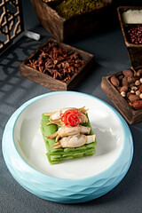 Exquisite cold dish loofah, razor clam meat