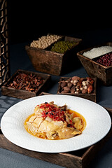 Hunan cuisine: Steamed chicken with black bean and chopped pepper