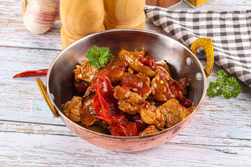 Pork with oyster sauce and vegetables