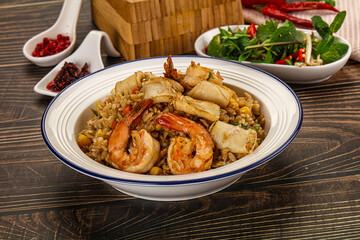 Vietnamese fried rice with prawn and squid Kom Ran