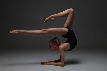 Obraz premium Rhythmic gymnastics girl.