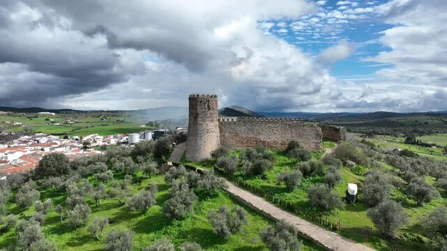 Castillo de Alan&iacute;s en la provincia de Sevilla, Andaluc&iacute;a