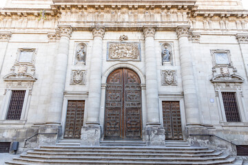 Historic wooden doors of Toledo, Spain, from grand religious entrances to charming home façades. Masterfully crafted with intricate carvings, iron details, and unique designs,Spain’s rich heritage.