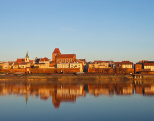Panorama Torunia, zimowego, słonecznego poranka. Panorama of Torun - Vistula river, Poland	