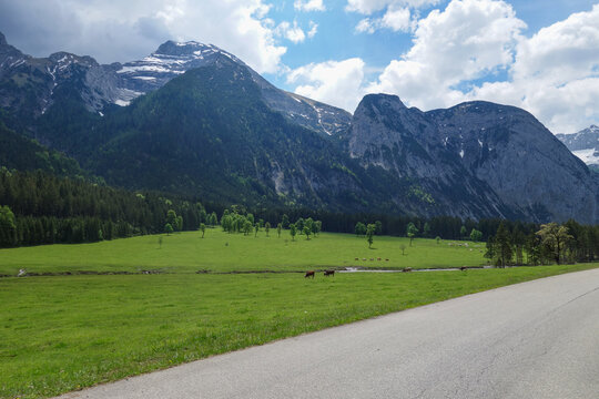 Engalm Mautstra&szlig;e von Hinterri&szlig; zum Ahornboden